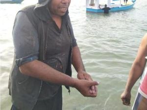 Terombang-ambing di Laut gegara Perahu Mati Mesin, Nelayan Diselamatkan Arwah