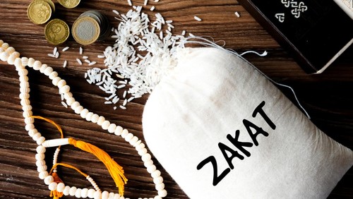 BAZNAS telah mengumumkan besaran biaya zakat fitrah dan fidyah tahun 2023 untuk dibayarkan oleh umat Muslim. Lalu, apa perbedaan zakat fitrah dan fidyah?