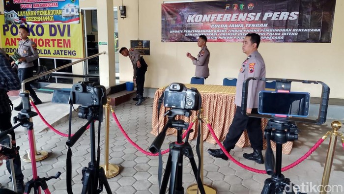Polda Jateng akan gelar jumpa pers update kasus serial killer di Banjarnegara, Senin (10/4/2023).