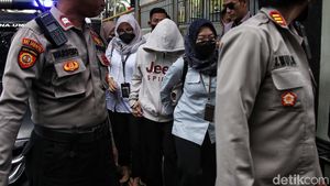 Potret AG Tiba di PN Jaksel Jelang Sidang Vonis Penganiayaan David