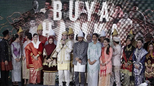 Potret Gala Premiere Buya Hamka yang Kental dengan Suasana Minang