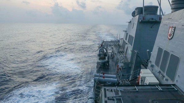 Potret Kapal Perang AS yang Berlayar di Laut China Selatan