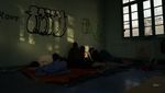 Ratusan Migran Remaja Tinggal di Sekolah Paris yang Terbengkalai