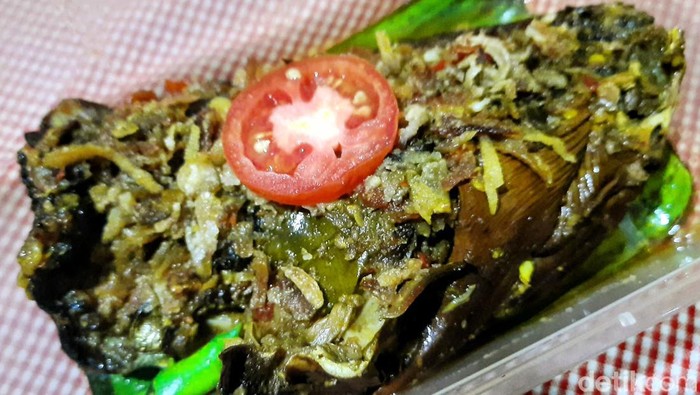 rica-rica kepala manyun