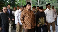 Dasco mengatakan koalisi akan dibahas di dalam pertemuan. Dia mengatakan pertemuan itu juga akan membahas teman untuk memperbesar koalisi.