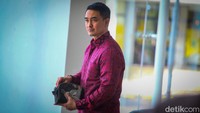 Zumi Zola dulunya merupakan kader PAN dan sudah bebas dari bui usai kasus dugaan suap. 