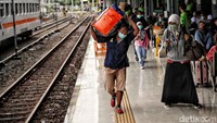 Mereka memilih mudik lebih awal untuk menghindari kepadatan yang biasa terjadi menjelang Lebaran.