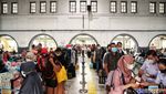 Suasana Mudik Mulai Terasa di Stasiun Pasar Senen