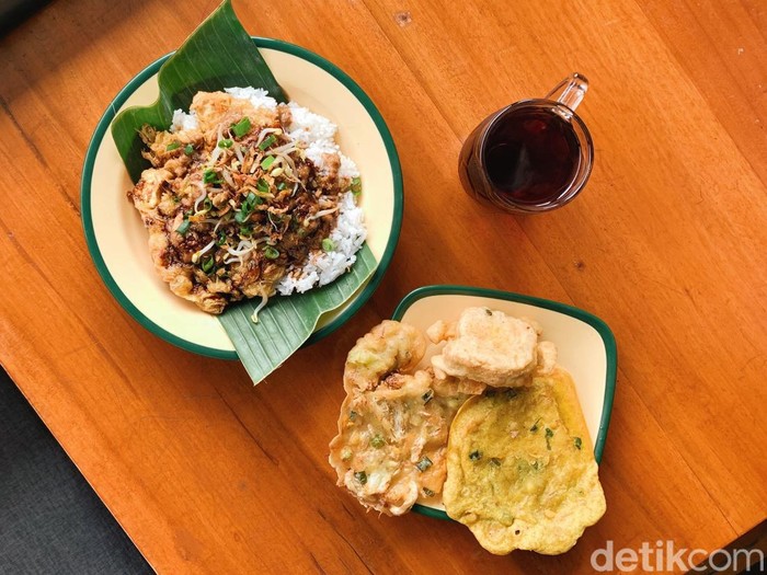 Tempat makan di dekat Stasiun Garut, bisa untuk sahur.