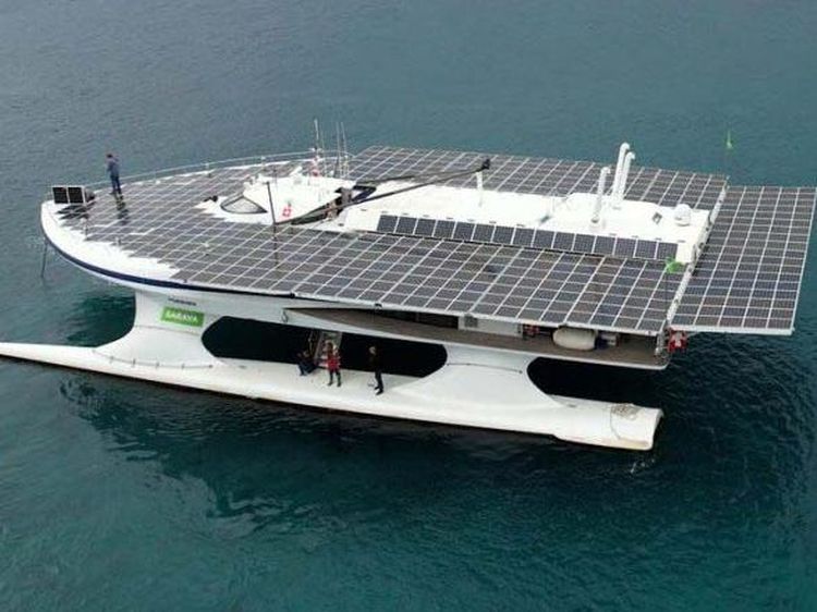 Yacht Super Canggih Lahap Matahari buat Melesat