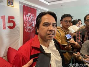 Ade Armando Bicara Teori Pengkritik Jokowi Malah Turun Elektabilitas