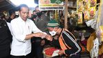 Blusukan ke Pasar di Banten, Jokowi Temukan Perbedaan Harga Bawang