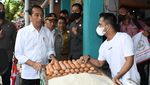 Blusukan ke Pasar di Banten, Jokowi Temukan Perbedaan Harga Bawang