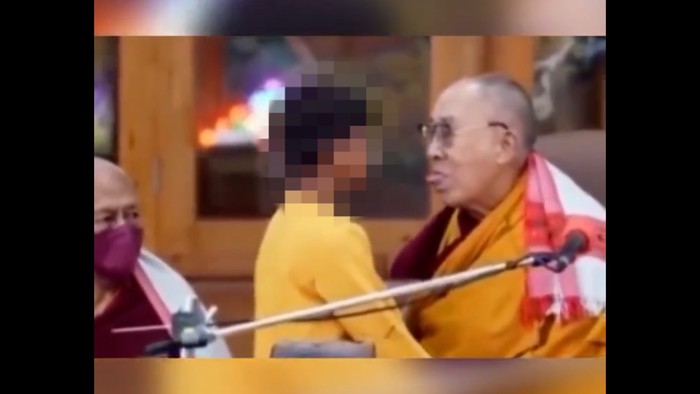 Dalai Lama membuat jagat maya heboh setelah ia meminta seorang anak laki-laki mengisap lidahnya di sebuah acara publik.