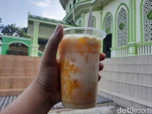 Jalan Sore di Sarolangun, Wajib Cicipi Es Jagung Manis Segar
