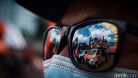 Mereka menuntut cabut omnibus law UU No 6/2023 tentang Cipta Kerja, dan cabut parliamentary threshold 4%. 