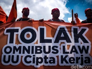 Kegamangan Konstitusi atas UU Cipta Kerja