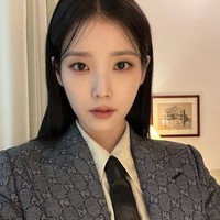 Di usianya yang menginjak 29 tahun, IU disebut mengalami aging backward karena terlihat awet muda dengan pipi chubby. Foto: WireImage/Han Myung-Gu