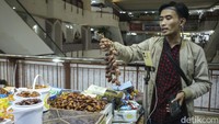 Kurma-kurma ini berasal dari Palestina, Arab Saudi hingga Turki.
