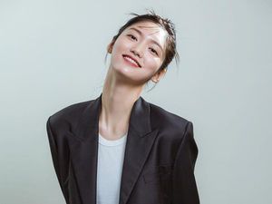 Aktris dan Model Korea Jung Chae Yul Ditemukan Meninggal di Rumah