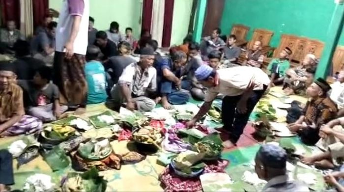 Kenduri menyambut malam Lailatul Qadar di Nguntoronadi, Wonogiri, Selasa (11/4/2023).