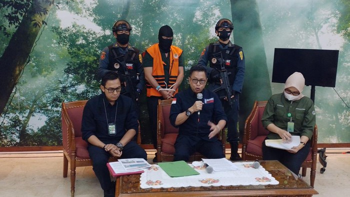 KLHK Tangkap Cukong Tambang Ilegal di Hutan Mangrove Belitung Timur (Arief/detikcom)