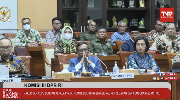 KOMISI III DPR RI RAPAT KERJA DENGAN MENKO POLHUKAM, MENTERI KEUANGAN DAN PPATK