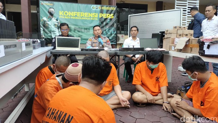 Komplotan pengakses data ilegal di Probolinggo ditangkap