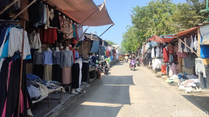 Kondisi Pasar TPO Tanjungbalai, tempat penjualan pakaian bekas impor yang kini dikeluhkan pedagang. (Perdana Ramadhan / detikSumut)