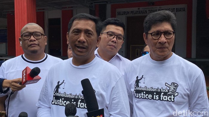 Loyalis putihkan Lapas Sukamiskin jelang kebebasan Anas Urbaningrum, Selasa (11/4/2023)