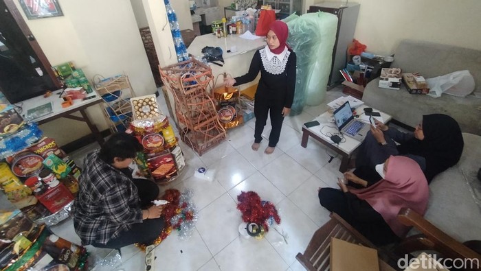 Mahasiswa Surabaya berbisnis parsel Lebaran hingga untung ratusan juta