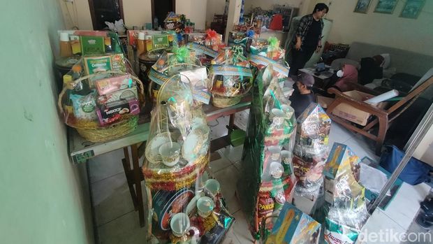 Mahasiswa Surabaya berbisnis parsel Lebaran hingga untung ratusan juta