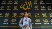 Ramdan (23), santri asal Subang yang telah bermukim di Pesantren Mahad Saman An selama delapan bulan, mengaku tertarik untuk menimba ilmu di pesantren tersebut karena ingin berguna bagi sesama tunanetra di daerahnya.
