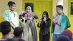 Momen Berbagai untuk Setiap Langkah yang Berarti