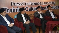 Calon Khotib Muda akan dibekali dengan kemampuan public speaking, tahsinul qiraaah dan wawasan kebangsaan/Islam wasathiyyah.
