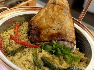 Resep Nasi Kebuli dengan Ayam Goreng dan Daging Kambing