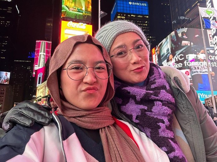 Nasywa Nathania Hamzah anak Desy Ratnasari