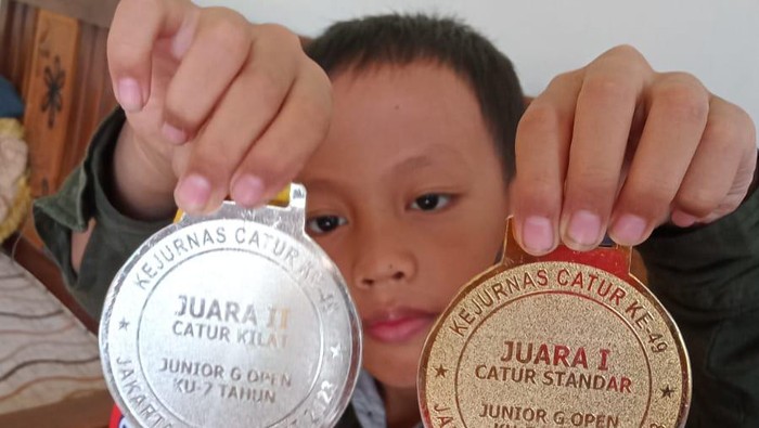Pecatur cilik berprestasi asal Kabupaten Luwu Timur Adi Wibisana.
