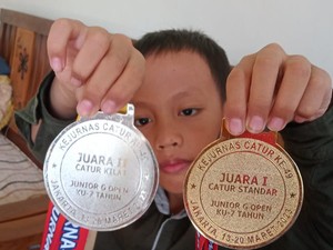 Bocah Luwu Timur Juara 1 Kejurnas Catur Ternyata Baru Kelas 1 SD