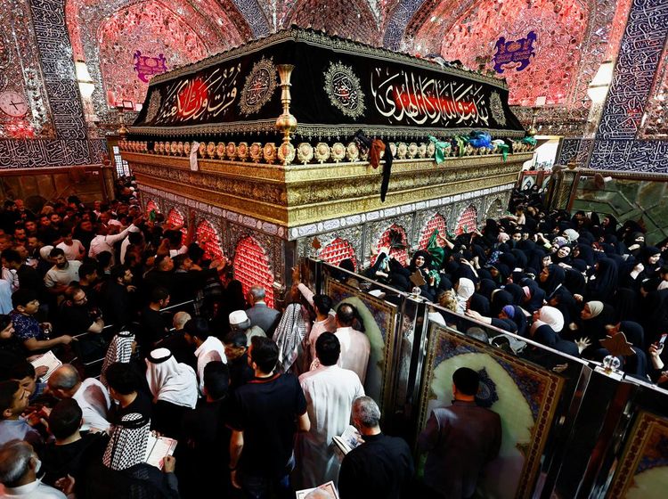 Penampakan Makam Ali bin Abi Thalib yang Ramai Dikunjungi Saat Ramadan