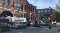 Penembakan itu terjadi hanya dua minggu setelah serangan kekerasan di sebuah sekolah Kristen di Nashville, Tennessee, yang menewaskan enam orang.