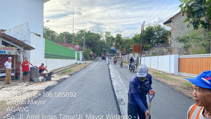 Perbaikan Jalan AMD Lintas Timur Pandeglang