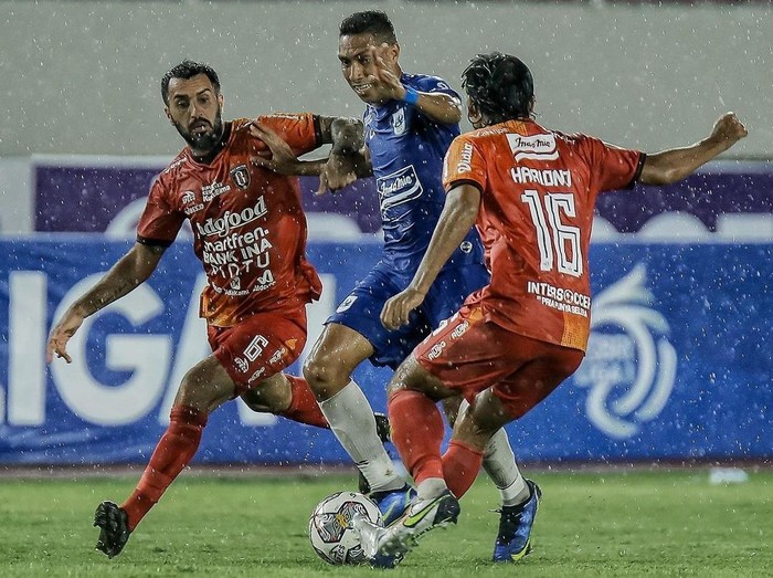 Pertemuan pertama PSIS Semarang lawan Bali United di Liga 1 2022/2023.