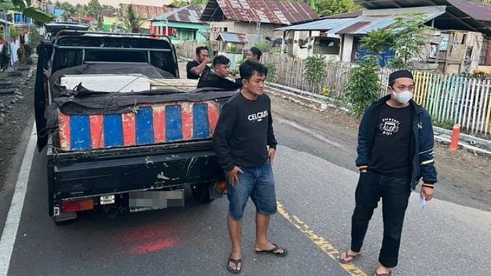 Polisi mengamankan 2 pengemudi yang membawa miras cap tikus di Bone Bolango, Gorontalo.