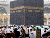 Hujan Lebat-Angin Kencang Diperkirakan Landa Makkah hingga Jumat
