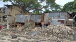 Potret Rumah-rumah Warga Hancur Diterjang Gelombang Tinggi di Kupang