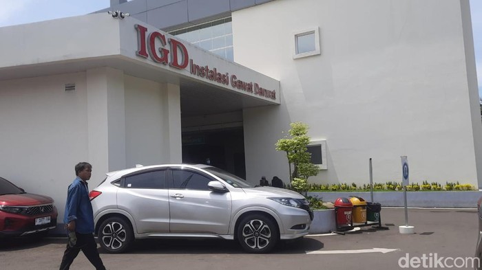 Sebanyak 6 korban tersembur api akibat tabung gas bocor di Bogor masih dirawat di RSUD Kota Bogor. Para korban mengalami luka bakar berat di tubuh dan wajah. (M Sholihin/detikcom)