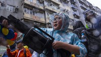 Sekitar ribuan orang menghadiri festival ini.  