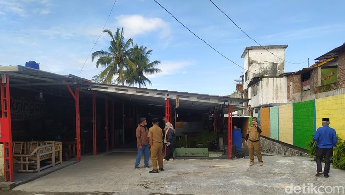 Suasana Rumah Duka Theresia Korban Dukun Banjarnegara di Mertoyudan, Magelang, Selasa (11/4/2023).