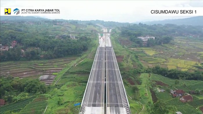 Tol Cisumdawu dari Udara per Akhir Maret